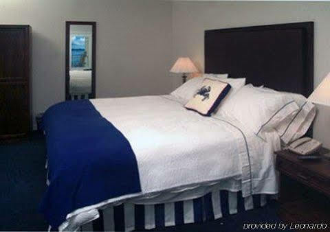 Island & Suites, Ascend Collection Piney Point